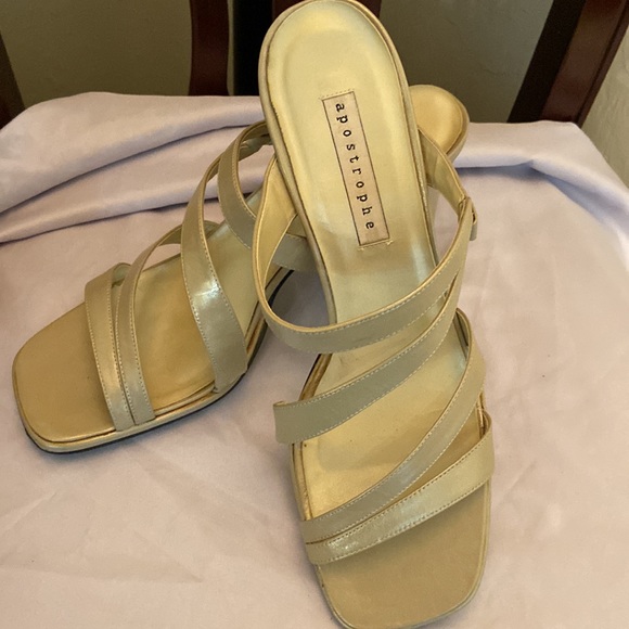 Apostrophe Moffet leather upper slide on heels. Size 9 1/2 - Picture 3 of 9